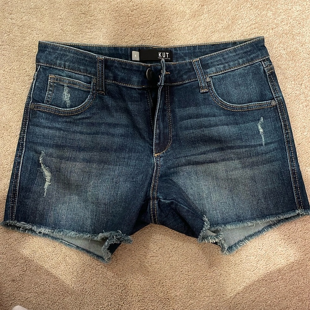 Kut Gidget Mid Rise Fray Short | size 4 |